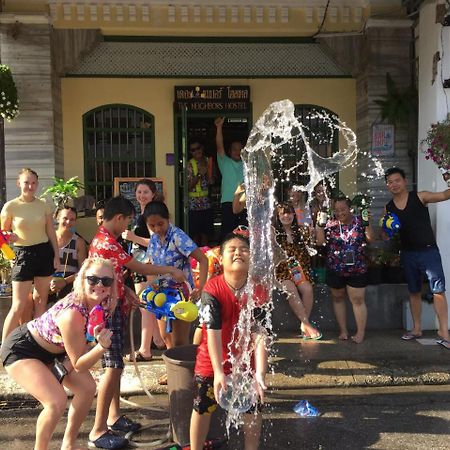 The Neighbors Hostel (Adults Only) Phuket Bagian luar foto